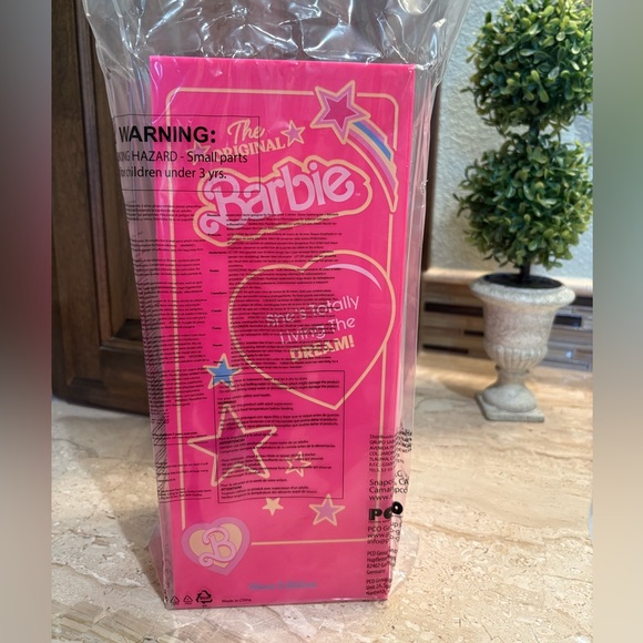 *New* 2023 Barbie Box Popcorn Tub Limited Collection - Picture 6 of 9